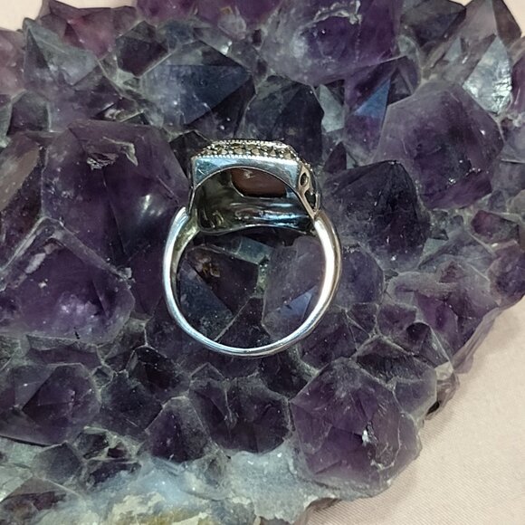 Carved Pink Mother of Pearl Ring - Picture 4 of 10